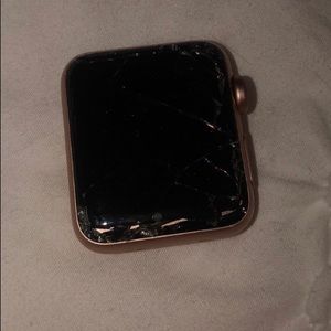 Cracked Apple Watch Series 3 gps